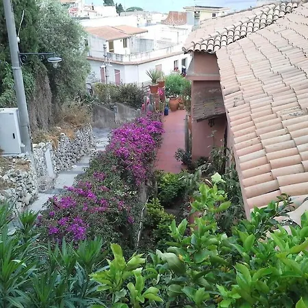 Casa Sarina Apartment *